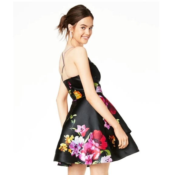 BCX Women's V Neck Mini Party Fit Flare Dress. Size 1 - Picture 2 of 8